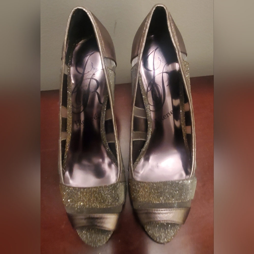 Elegant J. Renee' Jemma Heels~ Pewter with Glitter Size 7 1/2. 3 in. Heel